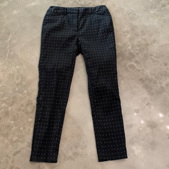 Black with white polka dots capri - Picture 1 of 4